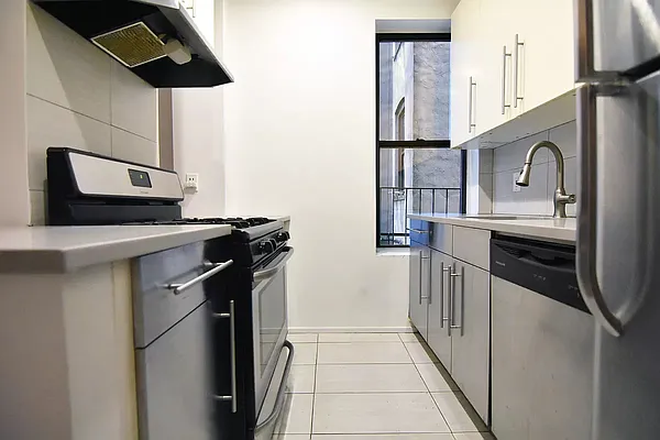 Rented by Bohemia Realty Group | media 2