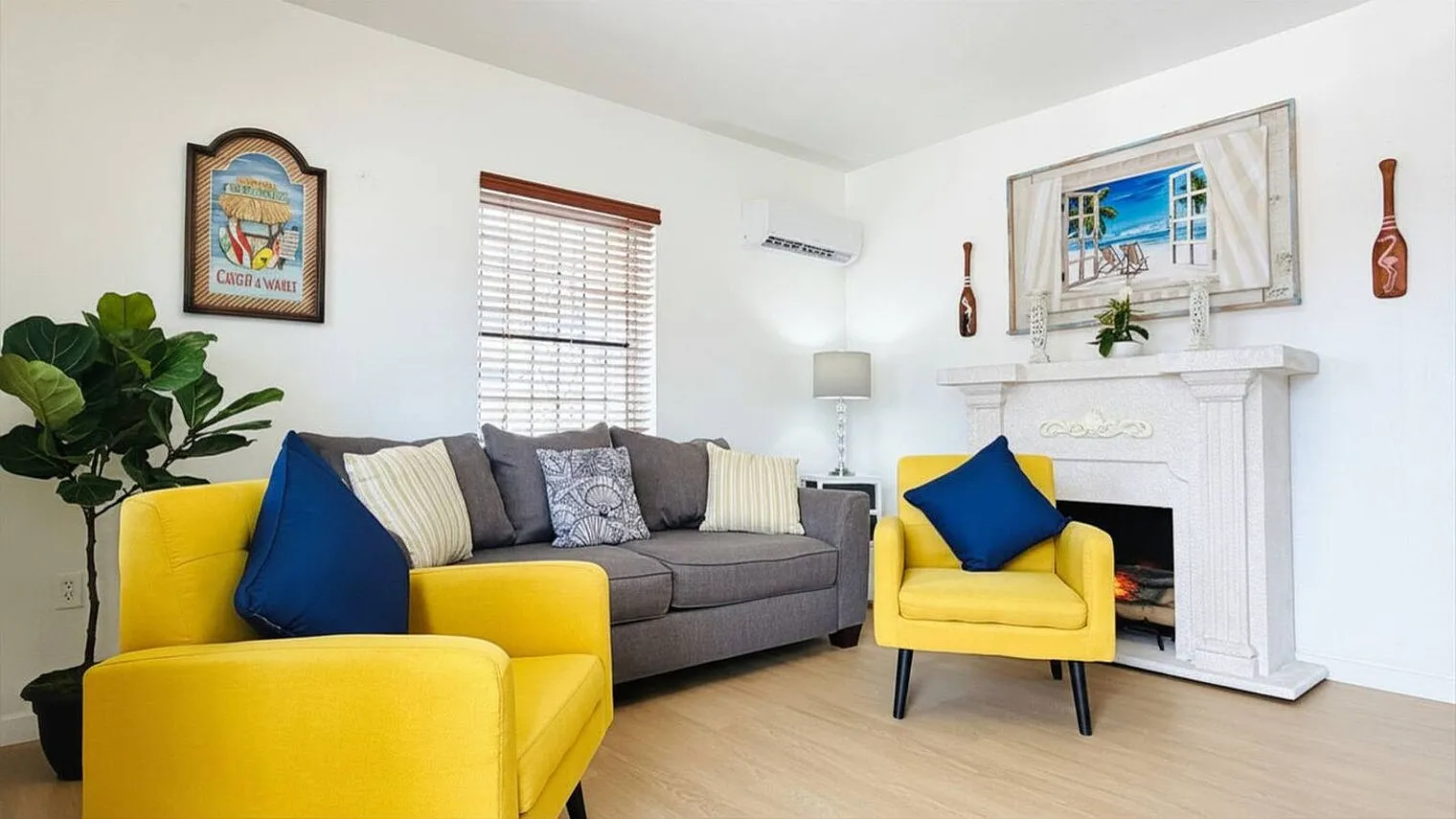 2 bed, 1.0 bath, 893 sqft, $4,459 — Photo 1