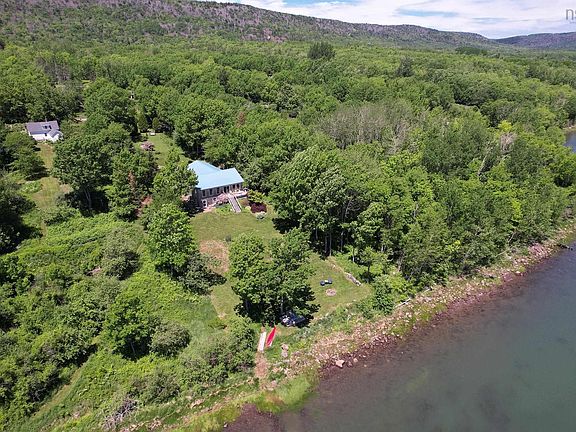 4th image of 2888 Granville Rd