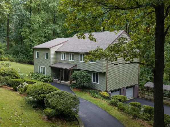 135 Golf Ridge Rd, Reinholds, PA 17569
