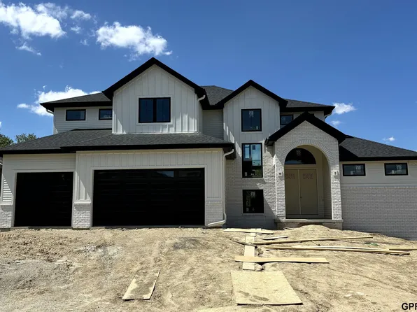 3912 S 213th Ave, Elkhorn, NE 68022