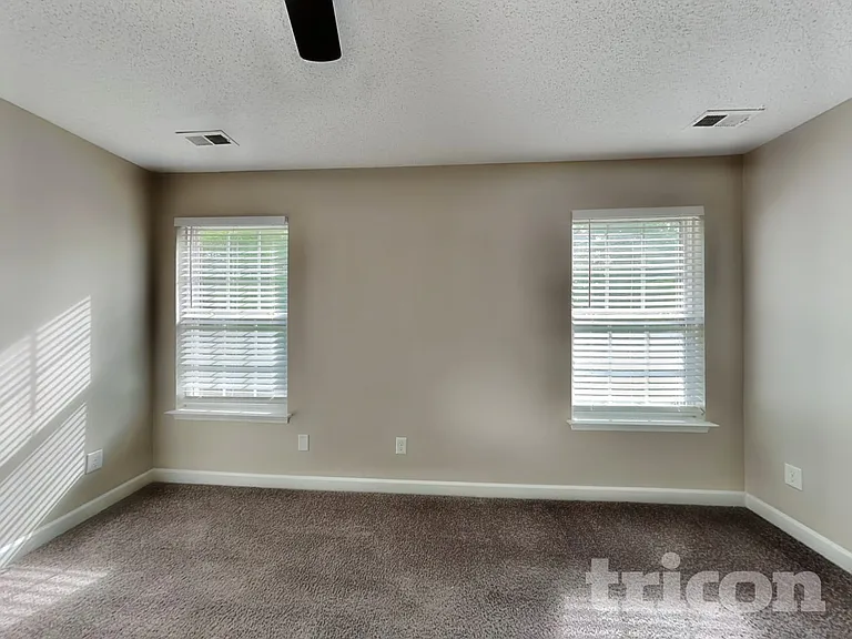 1024 Crowders Woods Dr — Photo 5