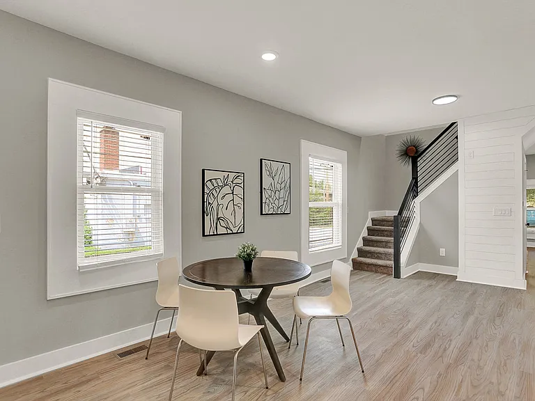 1117 E Naomi St — Photo 10