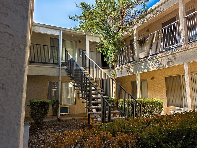 Melton Drive Apartments — Photo 20