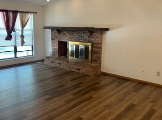 721 Plankway Dr, Belleville, IL