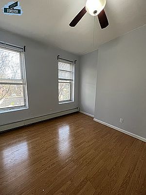 3rd image of 1049 Jefferson Ave #2