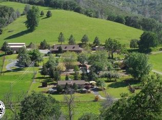 16560 Corcoran Gray Rd, Big Oak Flat, CA 95305