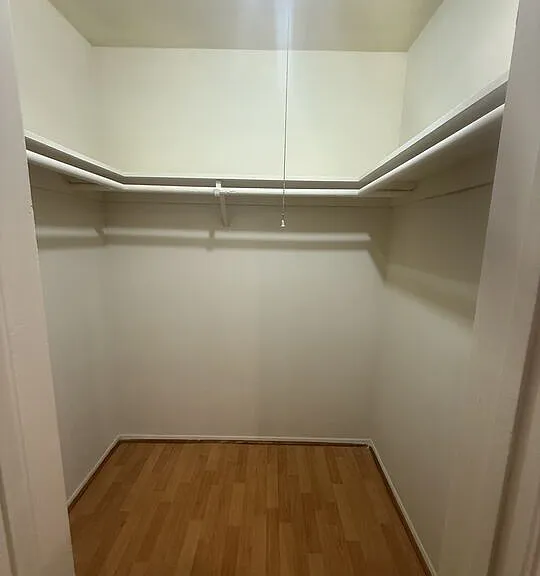 1166 Amherst Ave #6 — Photo 7