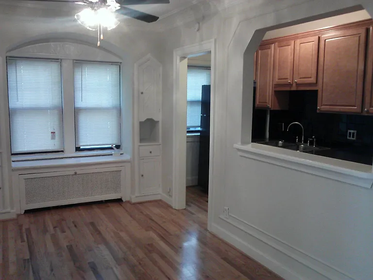 Rousseau and Cezanne Apartments — Photo 22