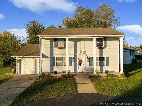 1700 Tennyson Dr, Clarksville, IN 47129