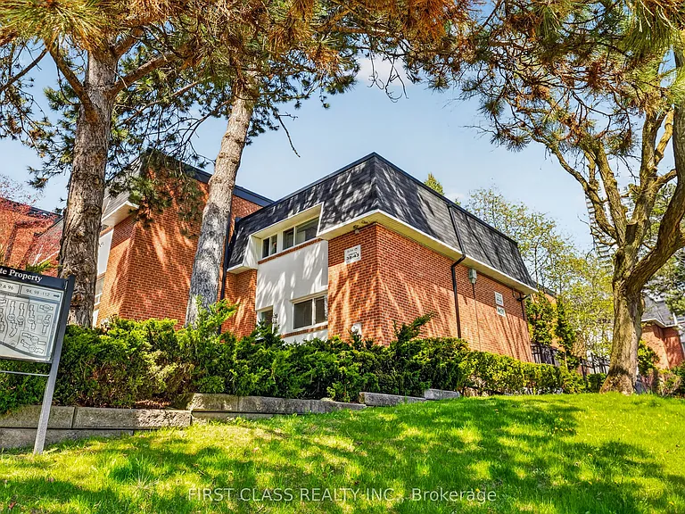 96 George Henry Blvd #38 — Photo 4