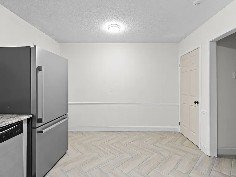 1303 W Meadowview Rd #F — Photo 4