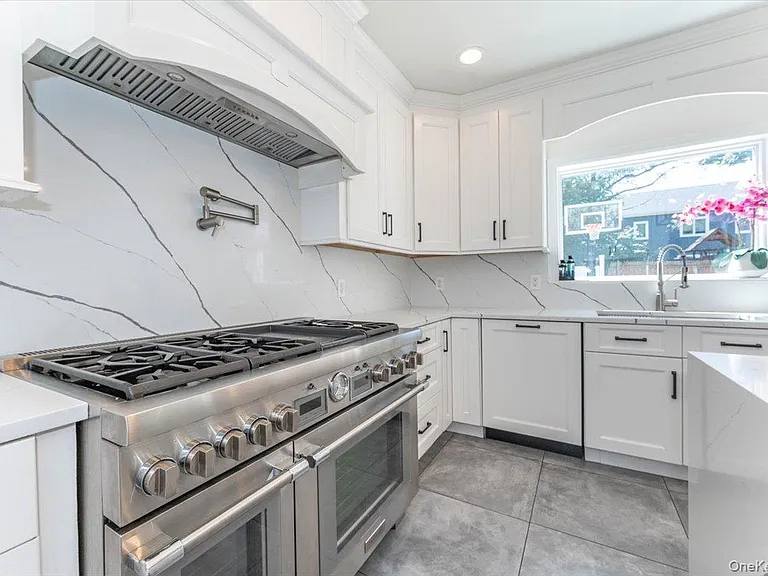 266 Rockaway Tpke — Photo 10