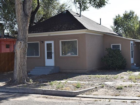 4th image of 104 S Grand Ave
