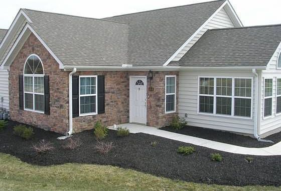 1st image of 410 Revolution Cir