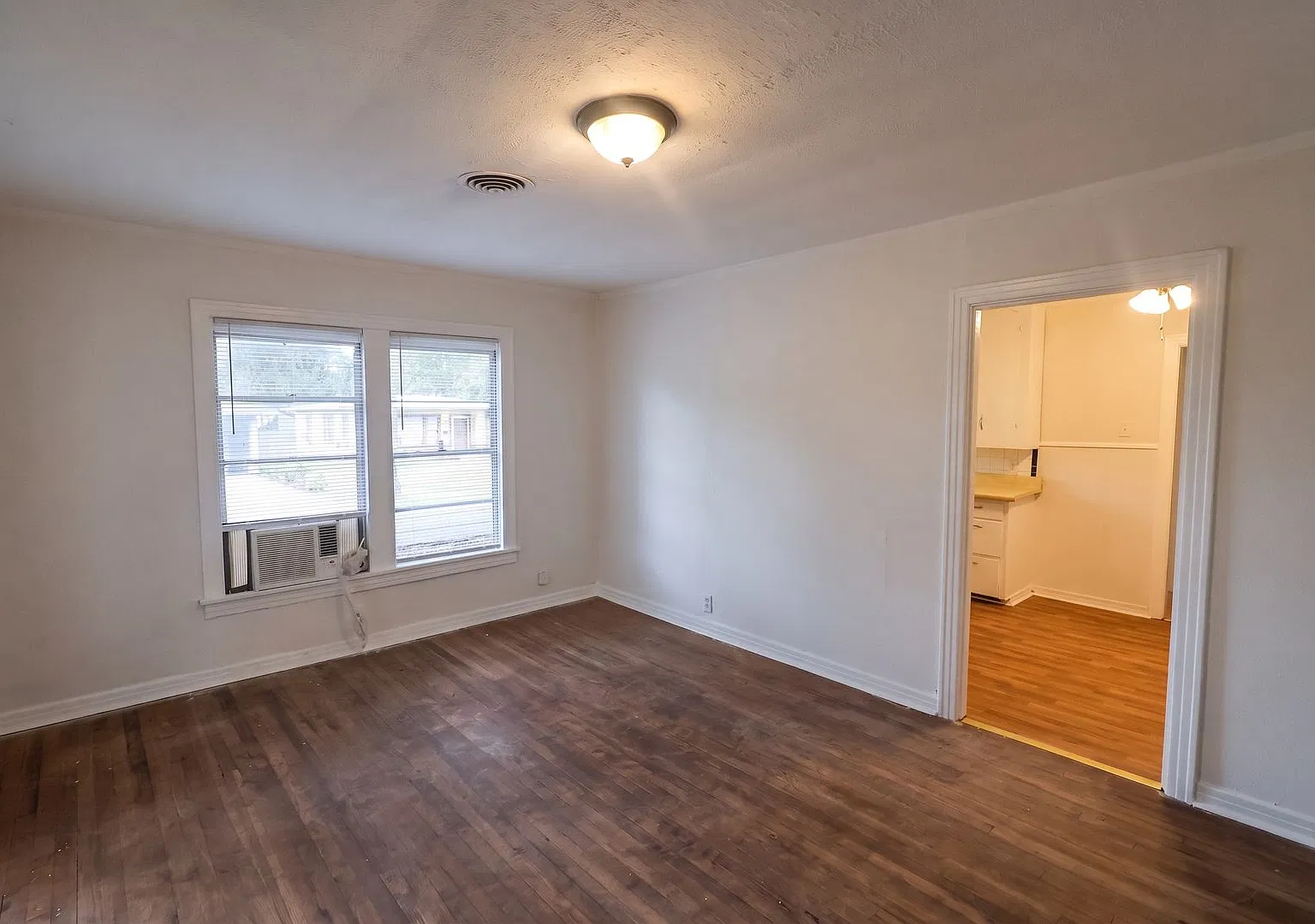 Available now! Bossier City Apartment — Photo 4