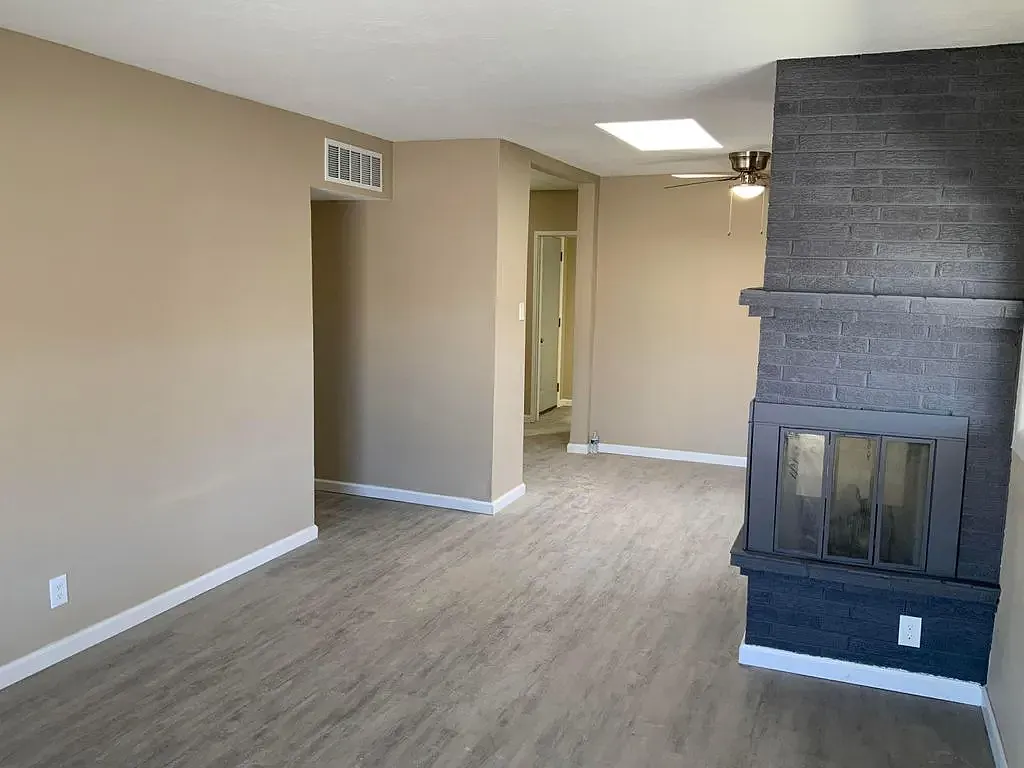 3 bed, 1.5 bath, 1162 sqft, $1,800 — Photo 4