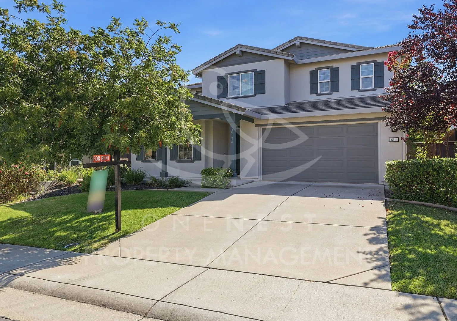 spacious 4-bedroom, 2.5-bathroom home in the desirable Whitney Ranch — Photo 2