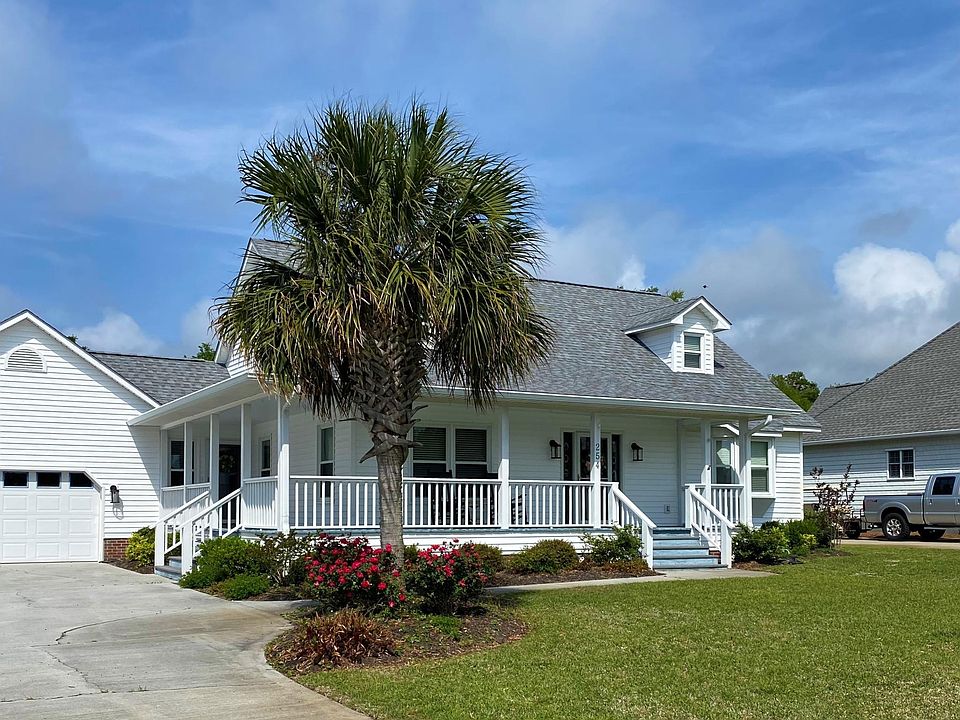 1st image of 254 Yacht Club Dr