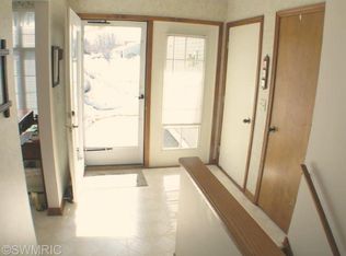 907 Clareridge Ct, Holland, MI