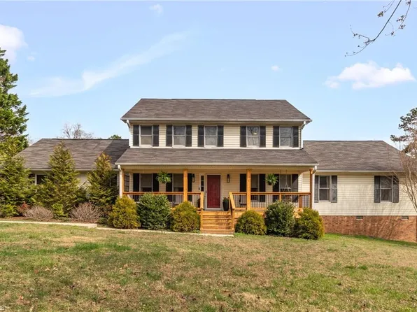 5315 Winterset Dr, Greensboro, NC 27406