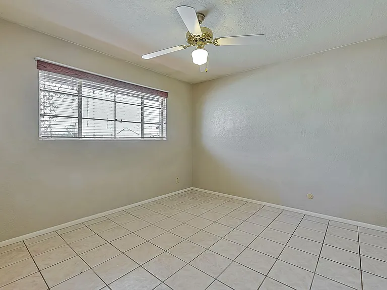 727 E Vista Del Cerro Dr — Photo 11