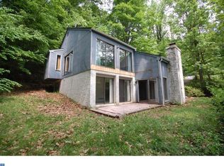 114 Hilltop Dr, Downingtown, PA 19335