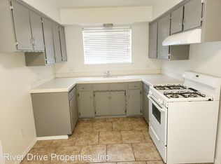 33036 Manzanita Rd APT 10, Ivanhoe, CA 93235