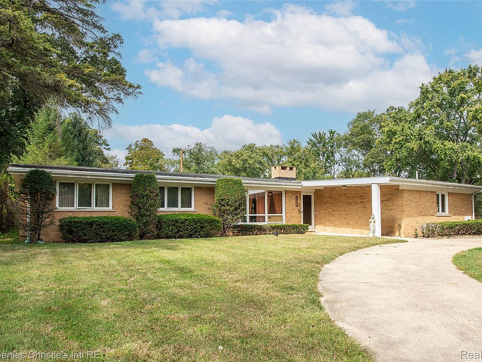 1st image of 25275 Briarbank Ave
