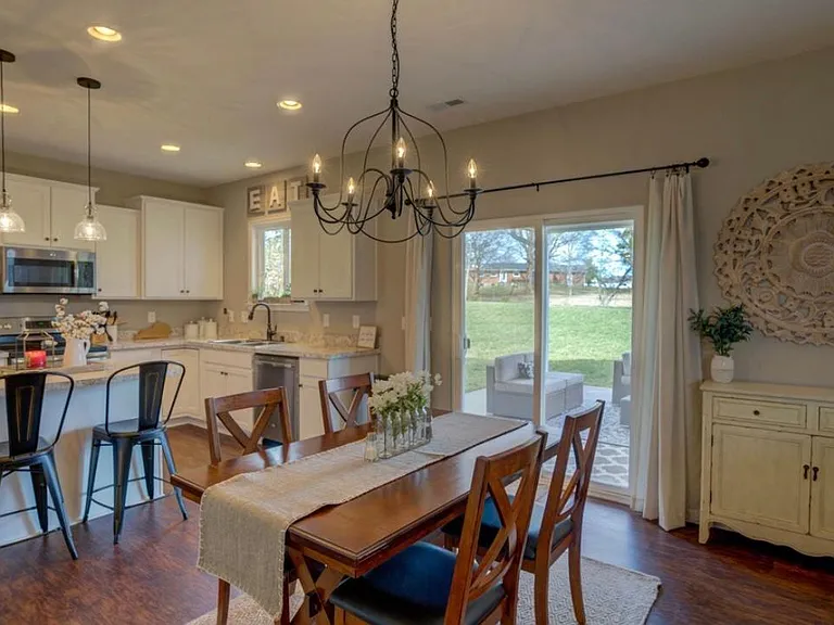 11916 Trottingham Cir — Photo 10