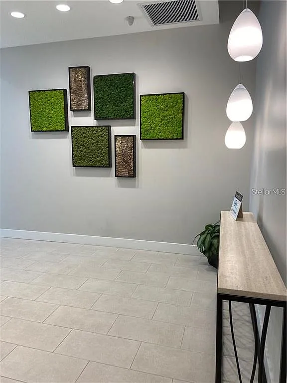 2 bed, 2.0 bath, 1028 sqft, $4,500 — Photo 2