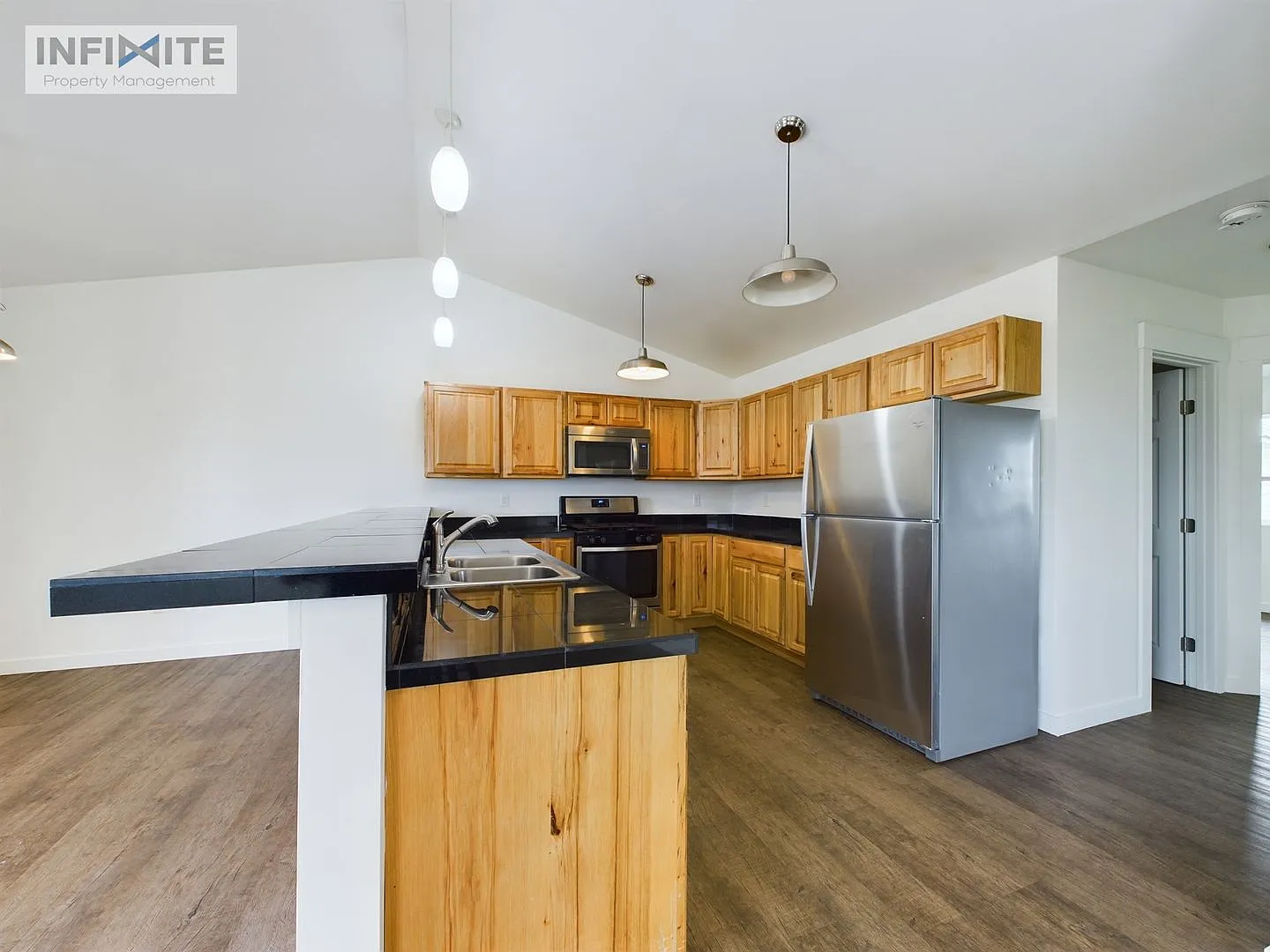 Spacious Remodeled 3 Bedroom Unit in Belgrade, MT!! — Photo 1