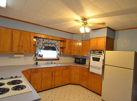 2nd image of 22600 State Highway B