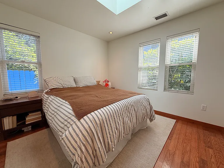 926 California Ave — Photo 10