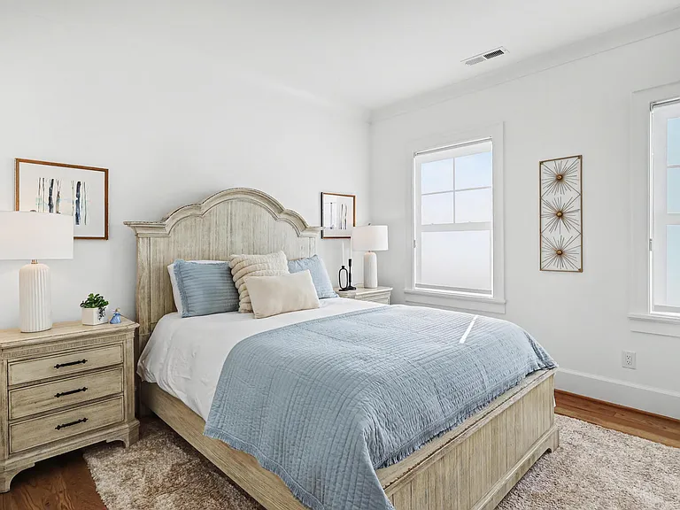 2852 Dorchester Pl — Photo 26