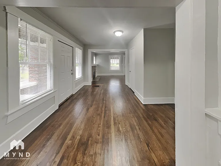 4817 Avenue N — Photo 10