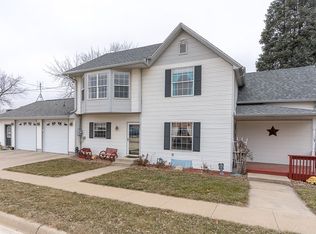 213 S Walnut St, Lisbon, IA 52253