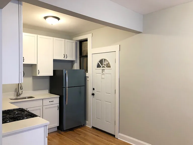 1022 W Loyola Ave #2W — Photo 2