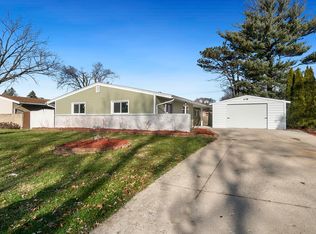 1813 Spring Brook Ave, Rockford, IL 61107