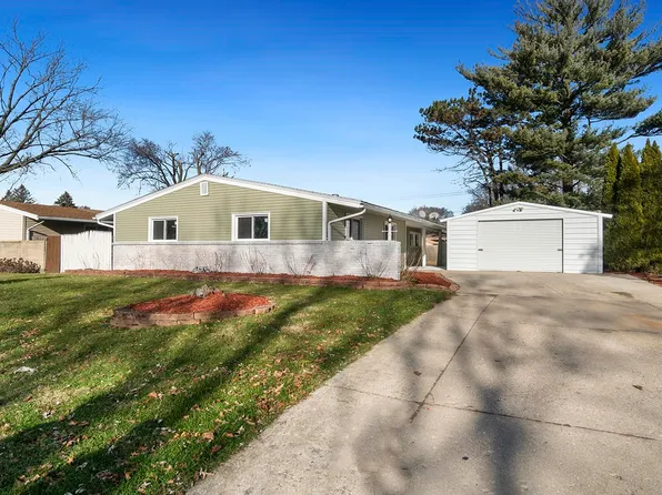1813 Spring Brook Ave, Rockford, IL 61107