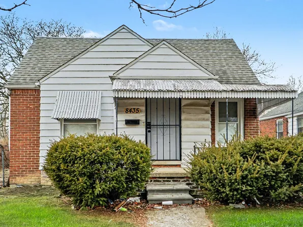 8435 Warwick St, Detroit, MI 48228