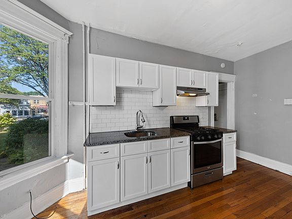 2nd image of 800 Madison Ave #1