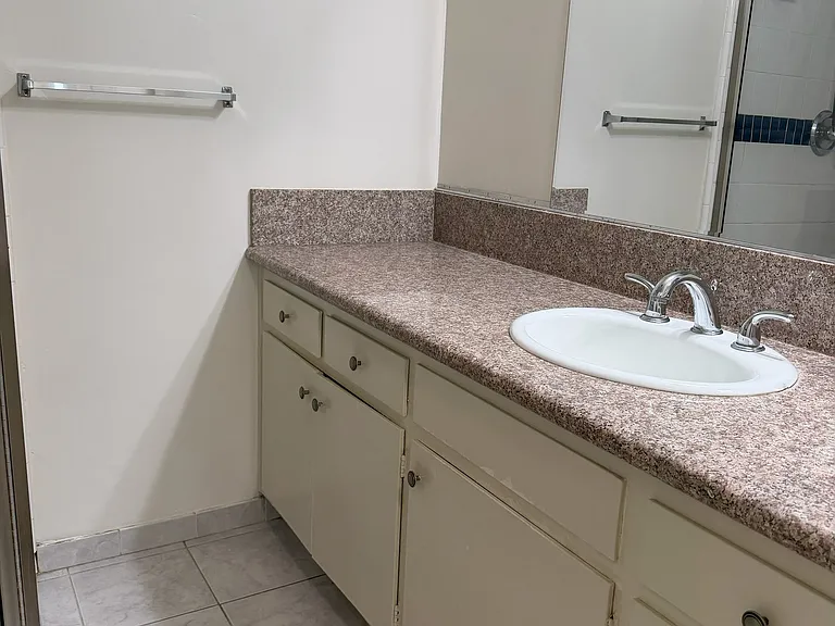 1132 Alameda Ave #4 — Photo 1