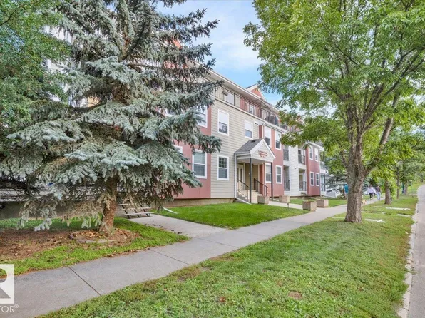 9739 92nd St NW #207, Edmonton, AB T6C 3S3