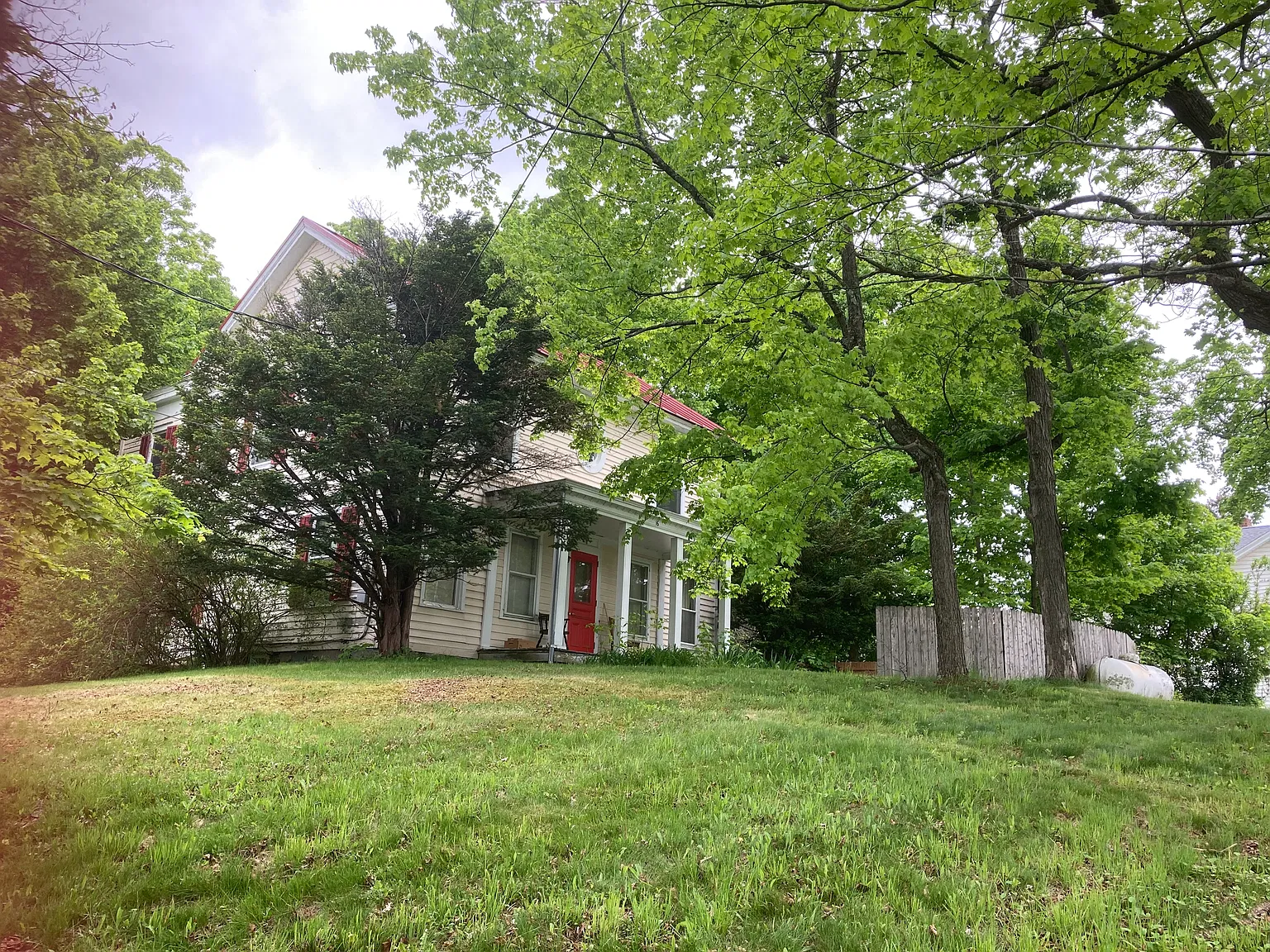 5 bed, 1.5 bath, 2144 sqft, $2,800 — Photo 2