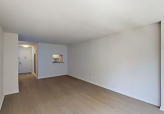 4th image of 240 E 86th St APT 18B