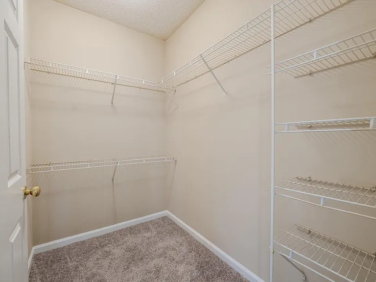 Heather Park Apartment Homes — Photo 6