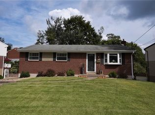 255 Castle Dr, West Mifflin, PA 15122