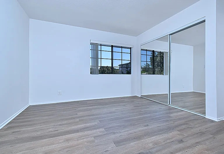 4235 Whitsett Ave #201 — Photo 19