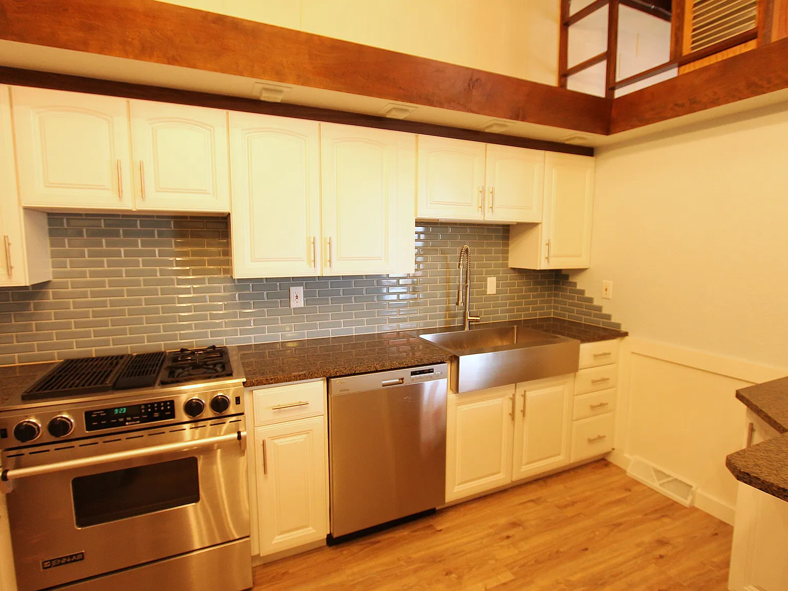 3 bed, 1.5 bath, 1150 sqft, $1,800 — Photo 4